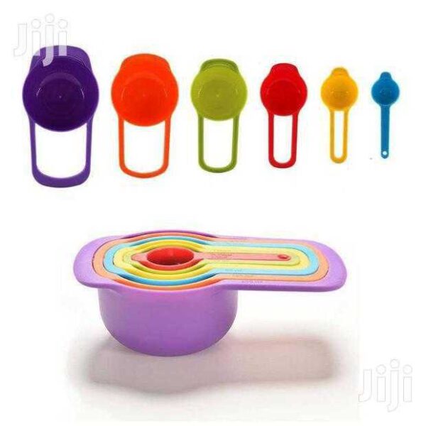 measuring cups